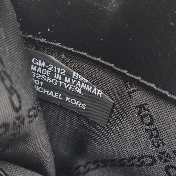 Michael Kors Large Black Saffiano Leather Continental Zip Around Travel Wallet - Picture 9 of 9